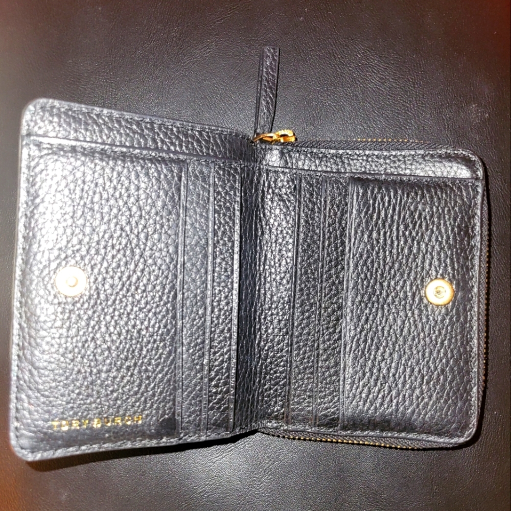 Tory Burch Wallet - Picture 4 of 8